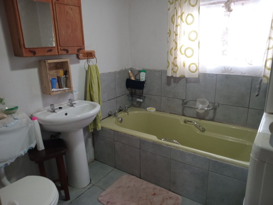 5 Bedroom Property for Sale in Bloemhof North West